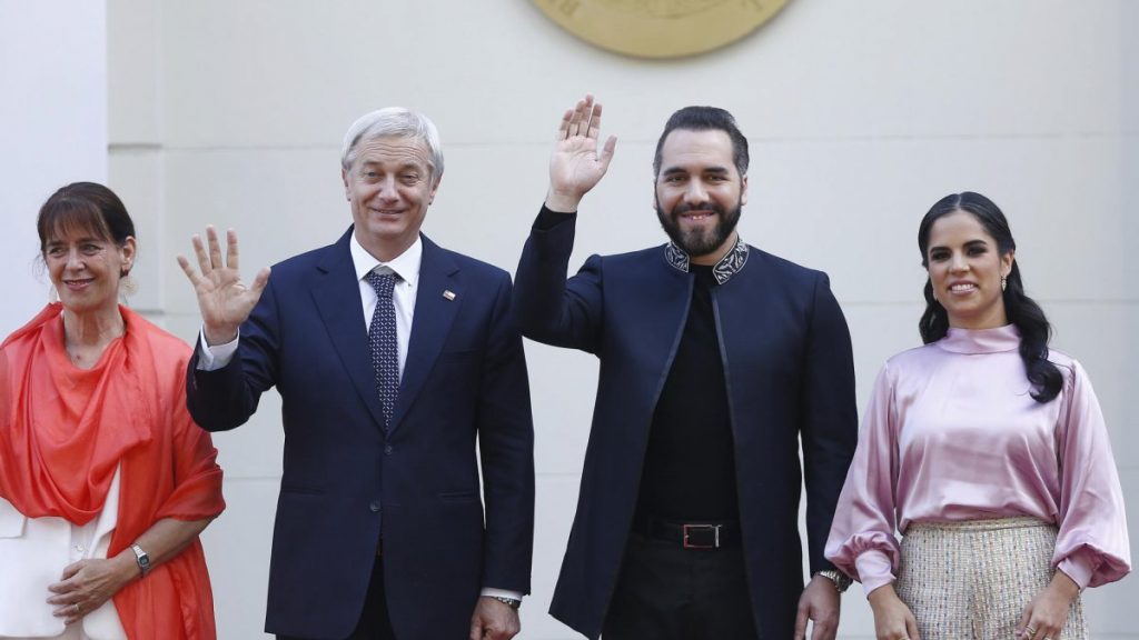 “Cuente con nosotros”: Bukele ofrece a Kast apoyo para implementar su modelo penitenciario "Cuente con nosotros": Bukele ofrece a Kast apoyo para implementar su modelo penitenciario