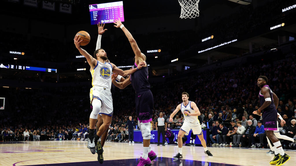 Curry lidera el triunfo de Warriors en Minnesota y Thunder tropieza ante Toronto Curry lidera el triunfo de Warriors en Minnesota y Thunder tropieza ante Toronto