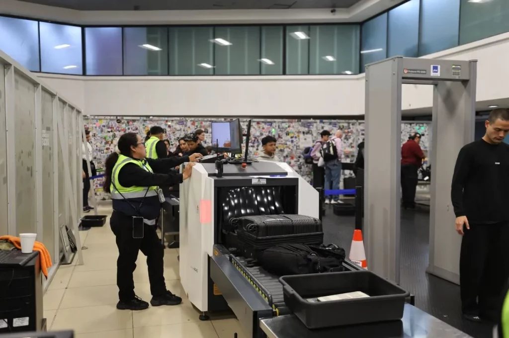 DGAC implementa cuatro escáneres en el aeropuerto para agilizar la revisión de equipaje