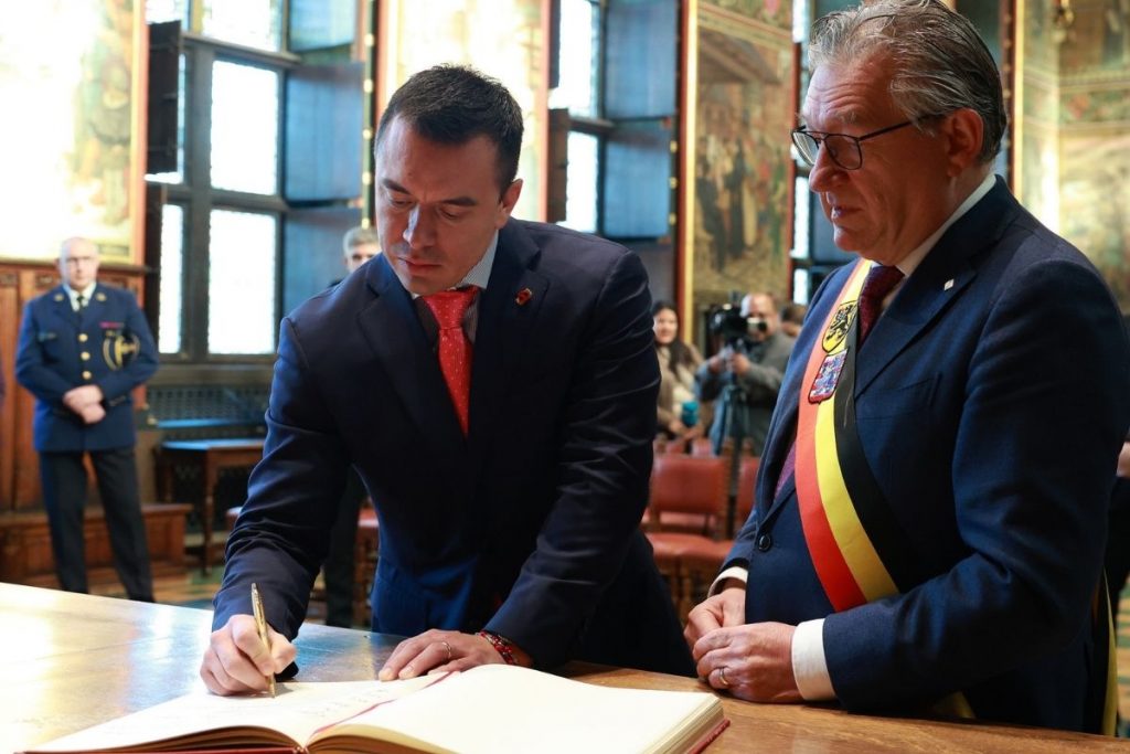 Daniel Noboa finaliza su gira por Bélgica tras reunión en Brujas