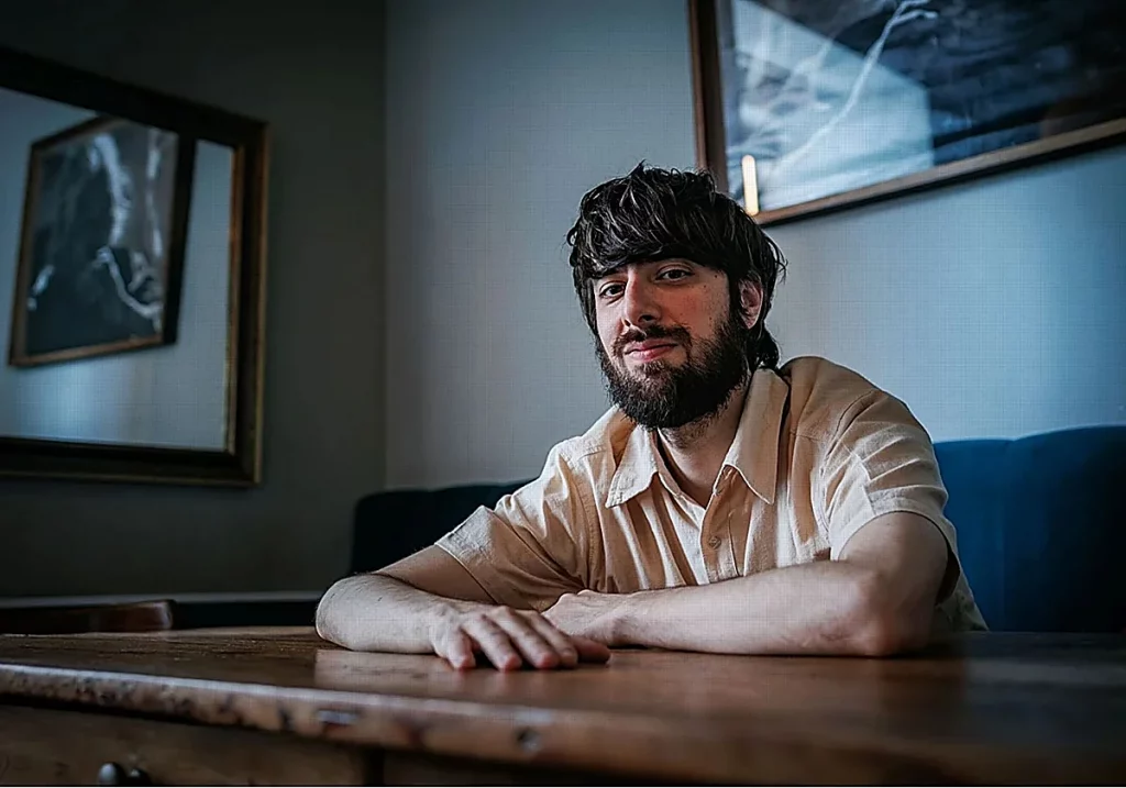 David Uclés gana el Nadal con una novela fantástica sobre Barcelona, ​​Carmen Laforet y el poder del arte