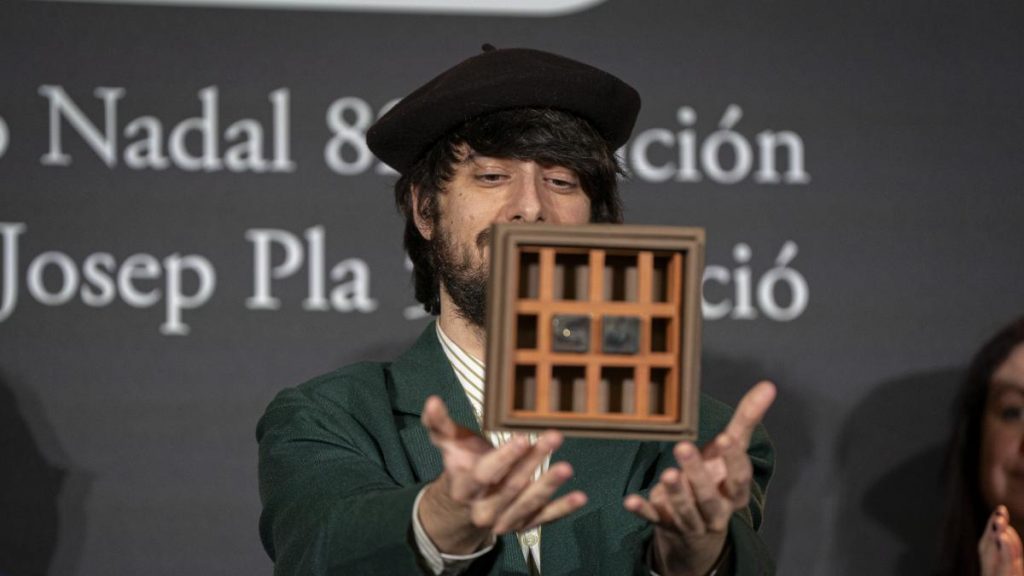 David Uclés narra su gran noche en un galardón literario: Nadal a contracorriente