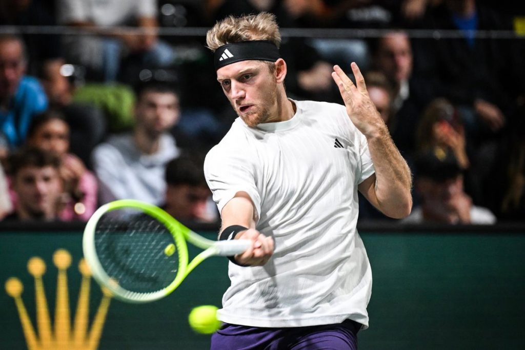 Davidovich y Munar avanzan a segunda ronda de Australia y Pedro Martínez cae ante Djokovic