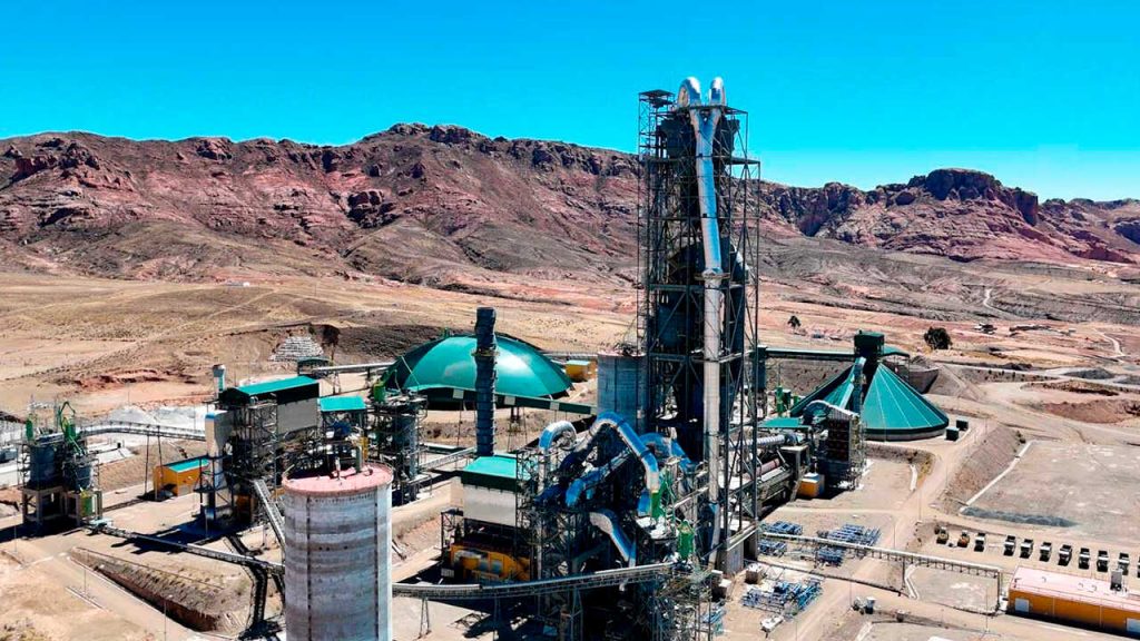 Denuncian malversación en la planta de cemento de Potosí Denuncian malversación en la planta de cemento de Potosí
