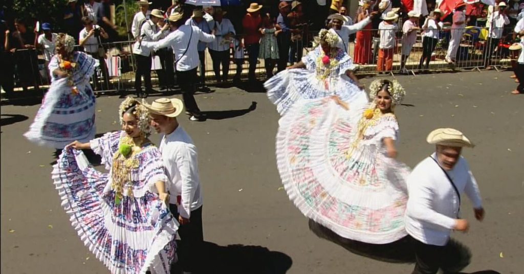 Desfile de las Mil Polleras generó impacto económico de 43 millones de dólares – Nacionales Desfile de las Mil Polleras generó impacto económico de 43 millones de dólares - Nacionales