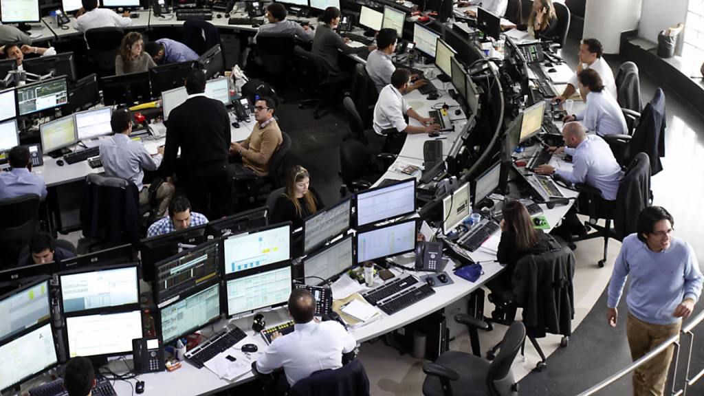 Deuda pública, destino casi inevitable del ahorro pensional que regresa al país: estas son las razones