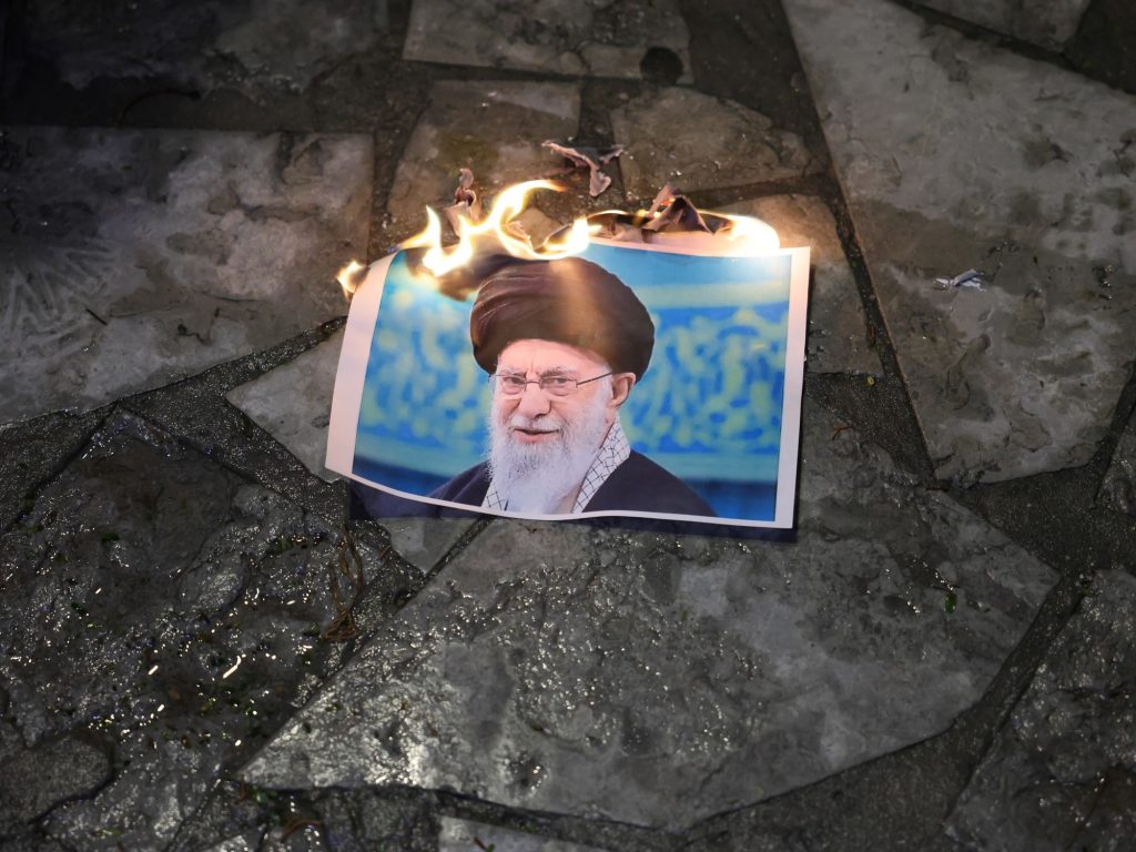 Donald Trump afirma que Irán cesó la matanza en las marchas y los aviones de ejecuciones, pero no descarta una acción militar