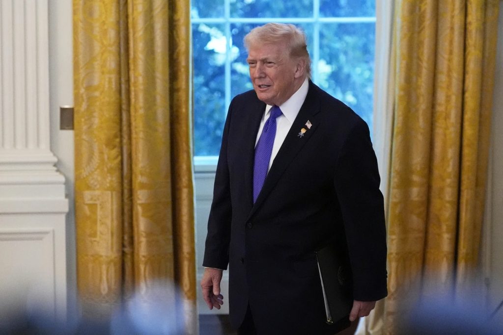 Donald Trump se proclamó como el Presidente interino de Venezuela