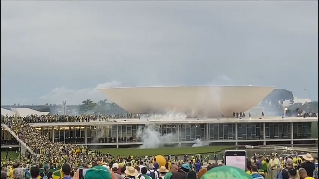 Dosimetría: veto antecipa discusión sobre ‘defesa da democracia’, mote gobernador para as eleições Dosimetría: veto antecipa discusión sobre 'defesa da democracia', mote gobernador para as eleições