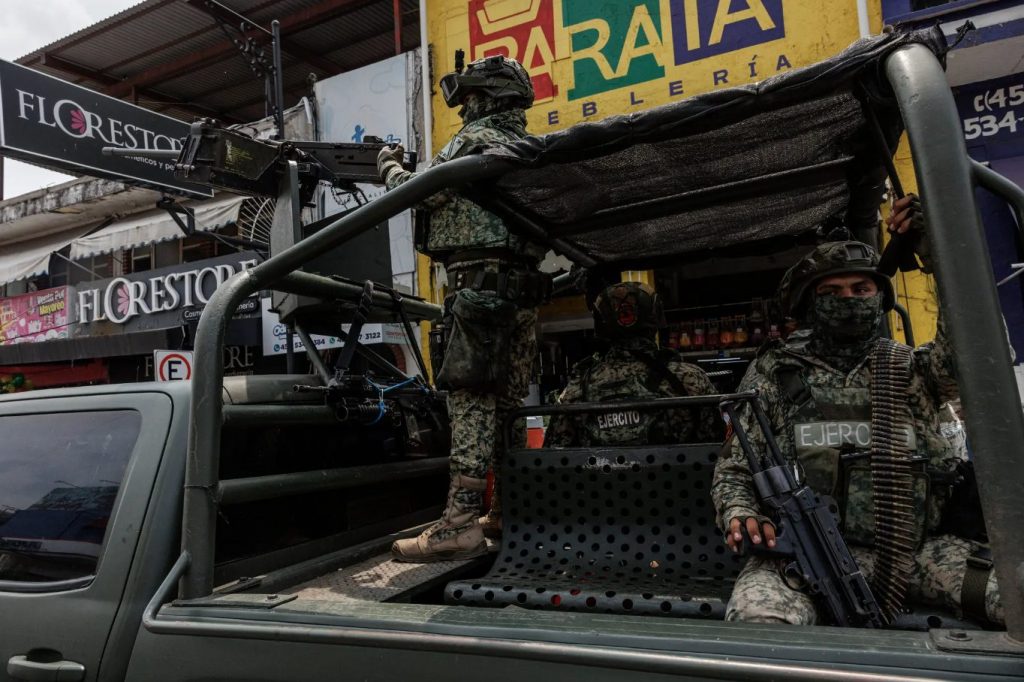 EEUU presiona a México para que sus militares luchen contra los carteles, según NYT EEUU presiona a México para que sus militares luchen contra los carteles, según NYT
