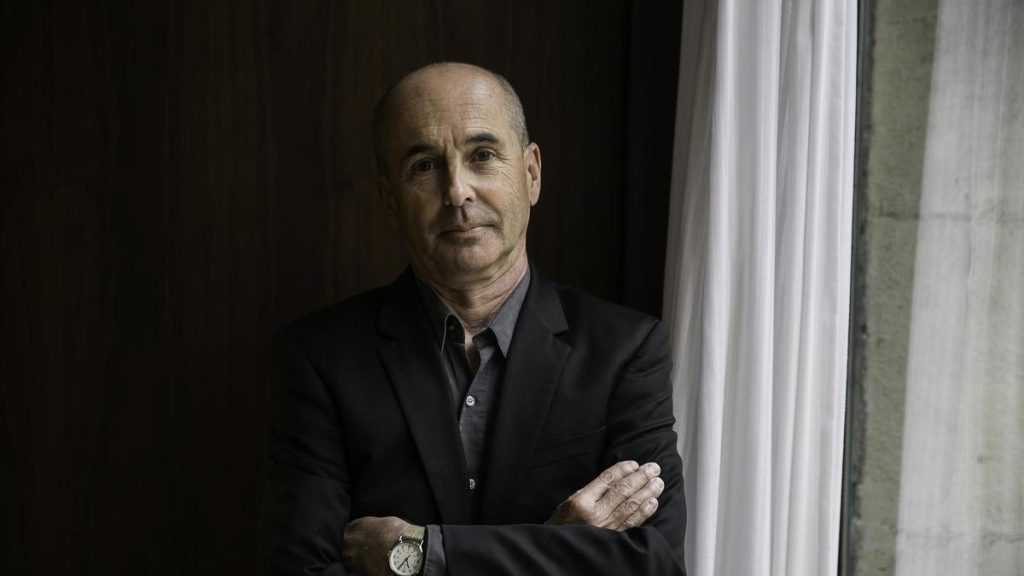 ENTREVISTA A DON WINSLOW | "Sabemos que a los matones como Trump hay que darles un puñetazo metafórico en la nariz"