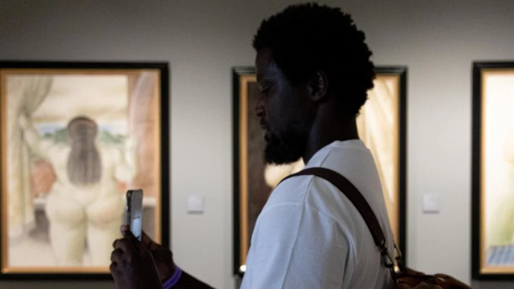 Economía y Cultura | Ibrahim Mahama y el nuevo mapa del poder en el arte contemporáneo Economía y Cultura | Ibrahim Mahama y el nuevo mapa del poder en el arte contemporáneo