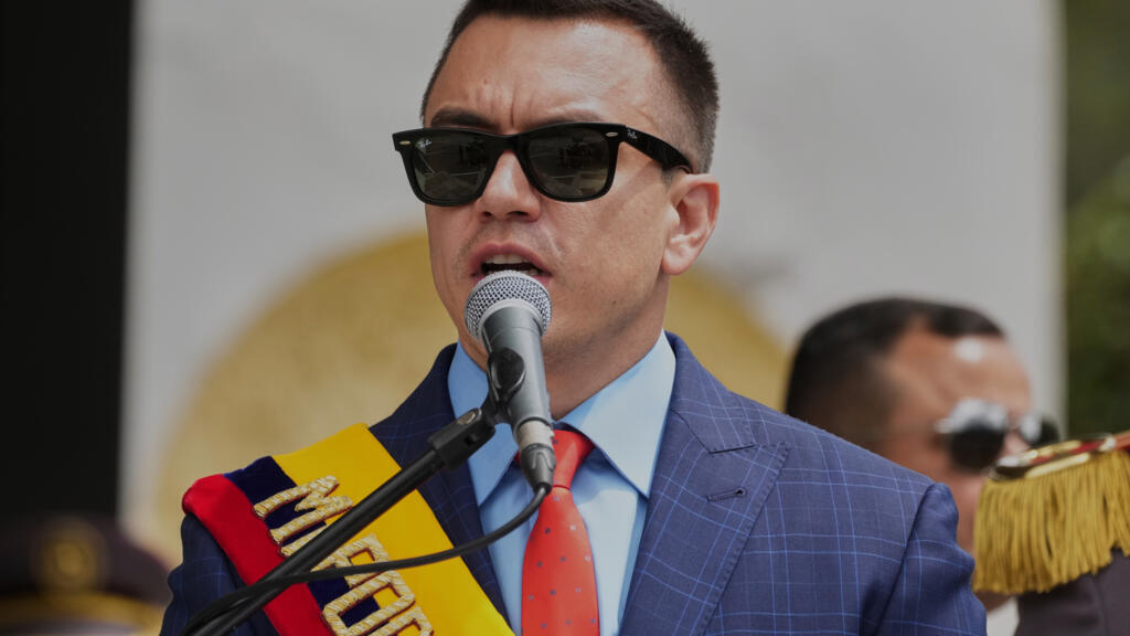 Ecuador decide imponer aranceles del 30% a Colombia a partir del 1 de febrero Ecuador decide imponer aranceles del 30% a Colombia a partir del 1 de febrero