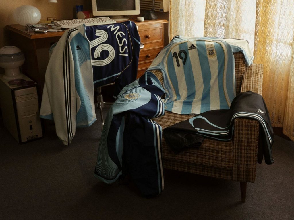 El 2006 está de vuelta: adidas revive la camiseta de Argentina en su colección Bringback :: Olé