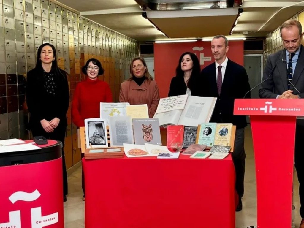 El Cervantes recibió el legado de Josefina Pla, figura clave de la cultura paraguaya del XX. El Cervantes recibió el legado de Josefina Pla, figura clave de la cultura paraguaya del XX.