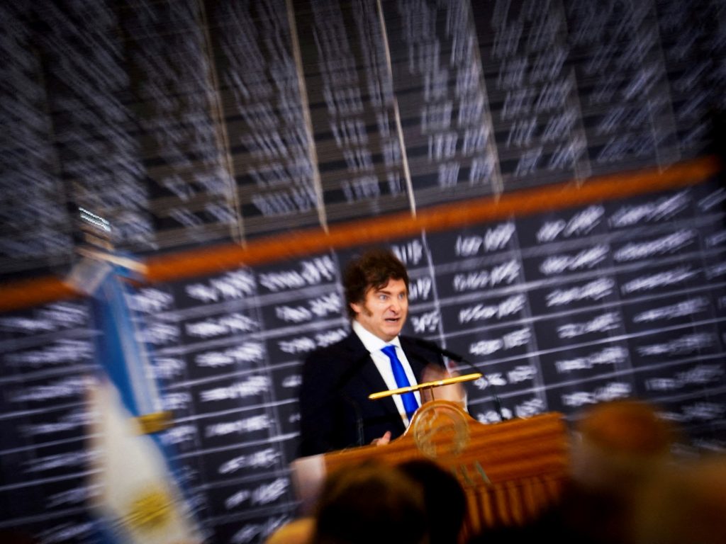 El Club Político Argentino, contra el DNU que amplió las facultades de la SIDE El Club Político Argentino, contra el DNU que amplió las facultades de la SIDE