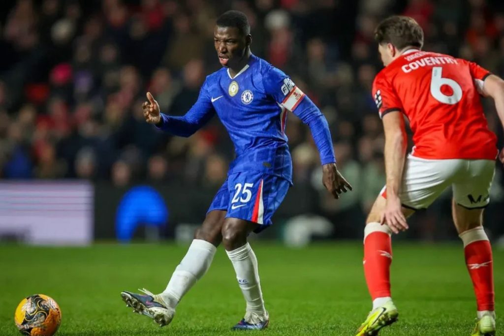 El DT Liam Rosenior confirma a Moisés Caicedo como el mejor mediocampista del mundo El DT Liam Rosenior confirma a Moisés Caicedo como el mejor mediocampista del mundo