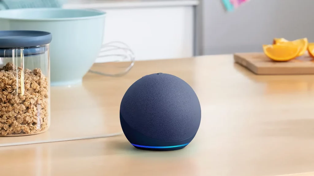 El Echo Dot que controla tu casa inteligente con la voz y suena mejor que los altavoces tres veces más caros