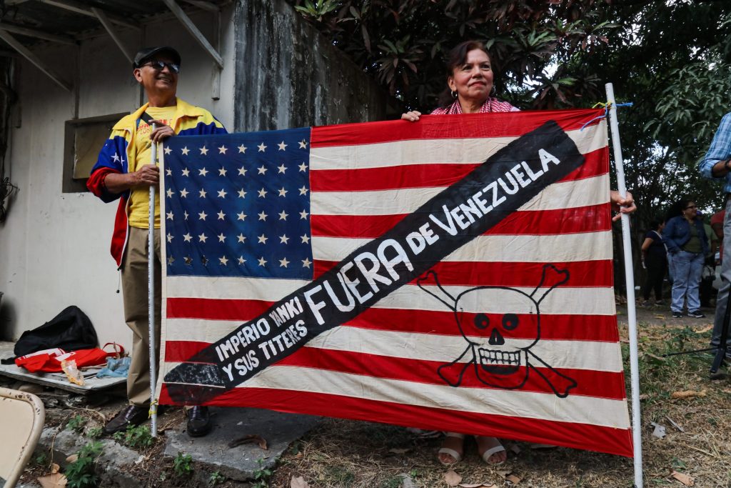 El FMLN condena acciones militares contra Venezuela y exige libertad para Nicolás Maduro