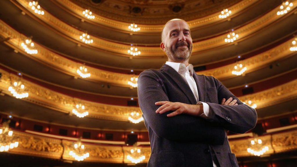 El Liceu renueva a Víctor García de Gomar como director artístico hasta julio de 2031