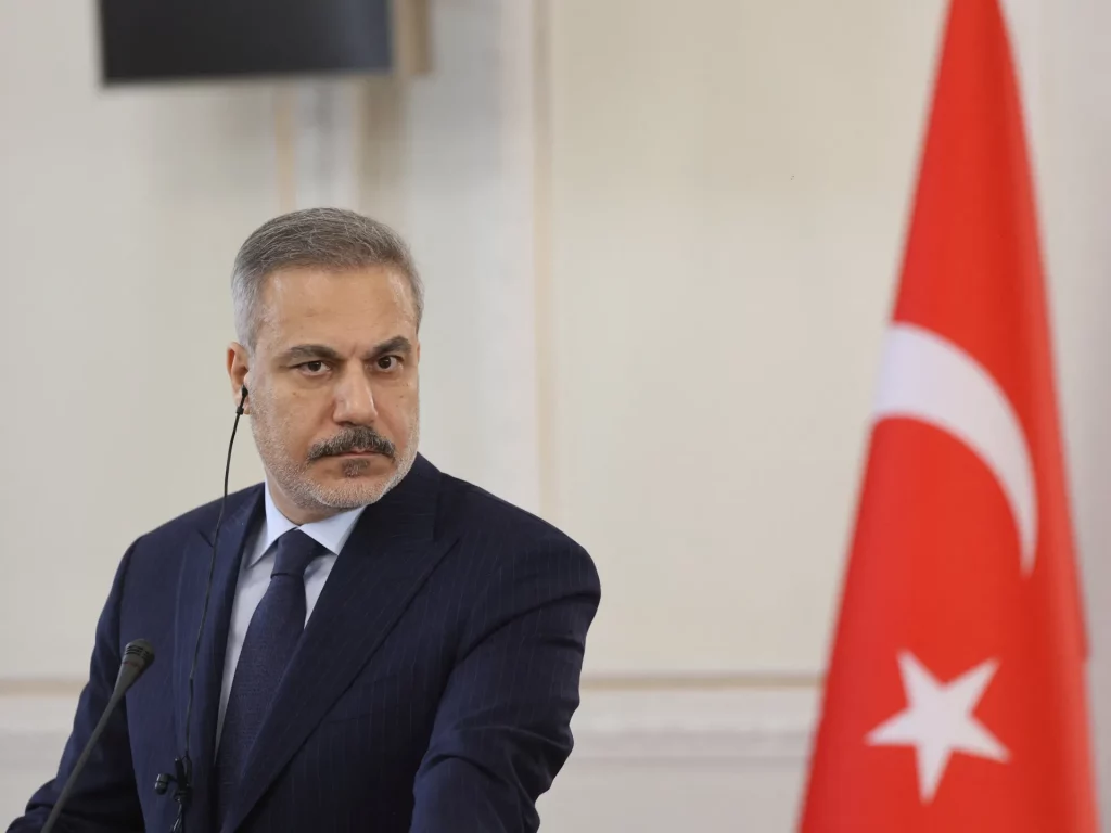 El Ministro de Relaciones Exteriores de Turkiye, Fidan, dice que Israel "busca una oportunidad" para atacar a Irán | Conflicto Israel-Irán Noticias