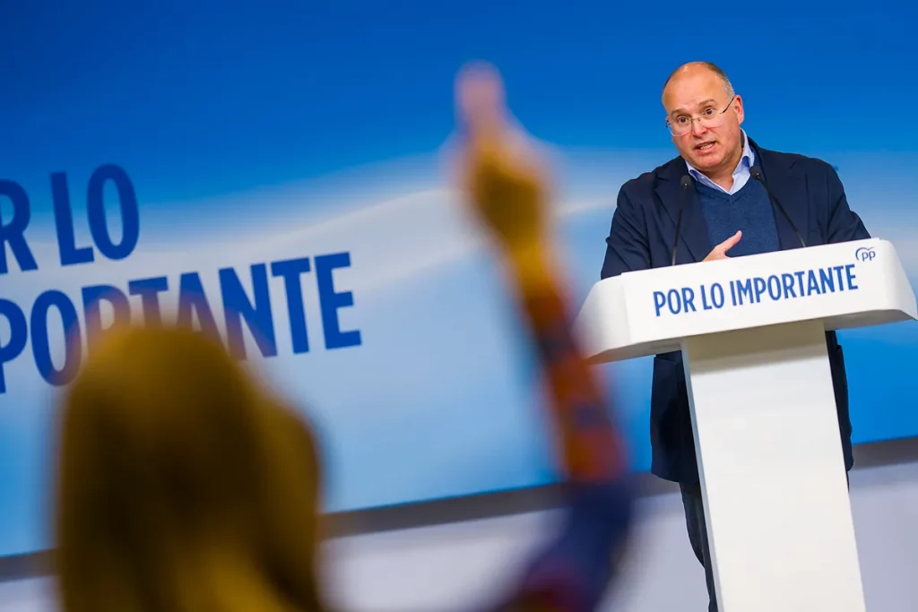 El PP pide la dimisión o cese de Óscar Puente por "mentir" sobre la renovación de la vía en Adamuz El PP pide la dimisión o cese de Óscar Puente por "mentir" sobre la renovación de la vía en Adamuz