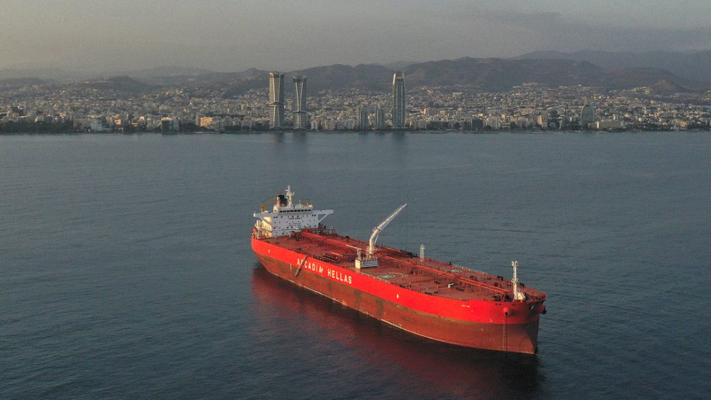 "El acto culminante de ironía y estupidez": Secretario del Tesoro de EE.UU. Sube de tono con Europa.