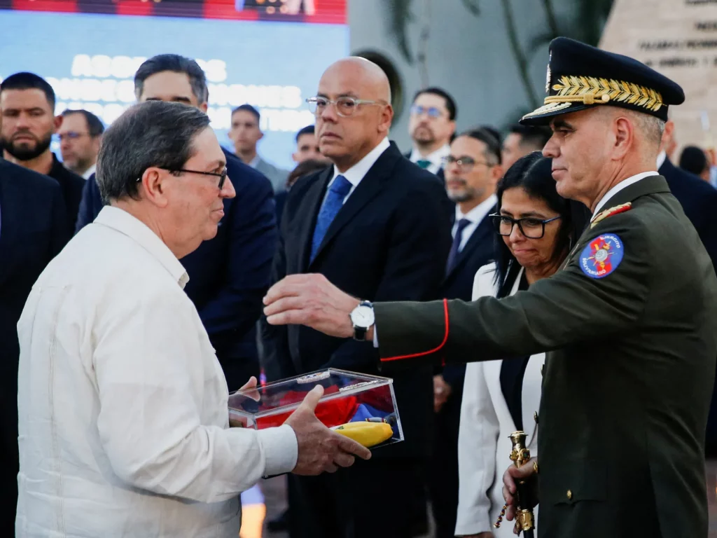 El ‘descombobulador’: ¿Estados Unidos utilizó ‘arma secreta’ en el secuestro de Maduro? | Armas El 'descombobulador': ¿Estados Unidos utilizó 'arma secreta' en el secuestro de Maduro? | Armas