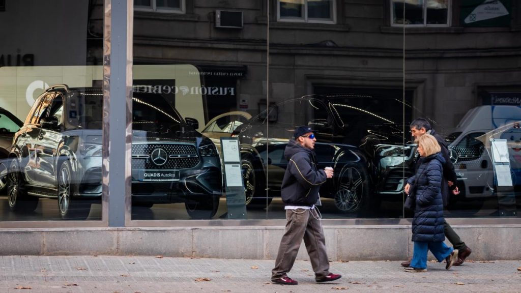 El híbrido convencional desbanca a la gasolina y conquista las ventas en la UE. El híbrido convencional desbanca a la gasolina y conquista las ventas en la UE.