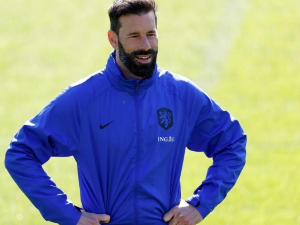 El histórico delantero que trabajará en la selección de Países Bajos para el Mundial :: Olé