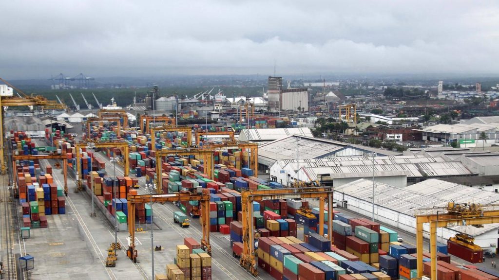 El impacto económico que podría tener la crisis comercial entre Colombia y Ecuador