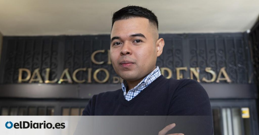 El libro para los “jóvenes en España” que “creen que una dictadura es mejor que una democracia”