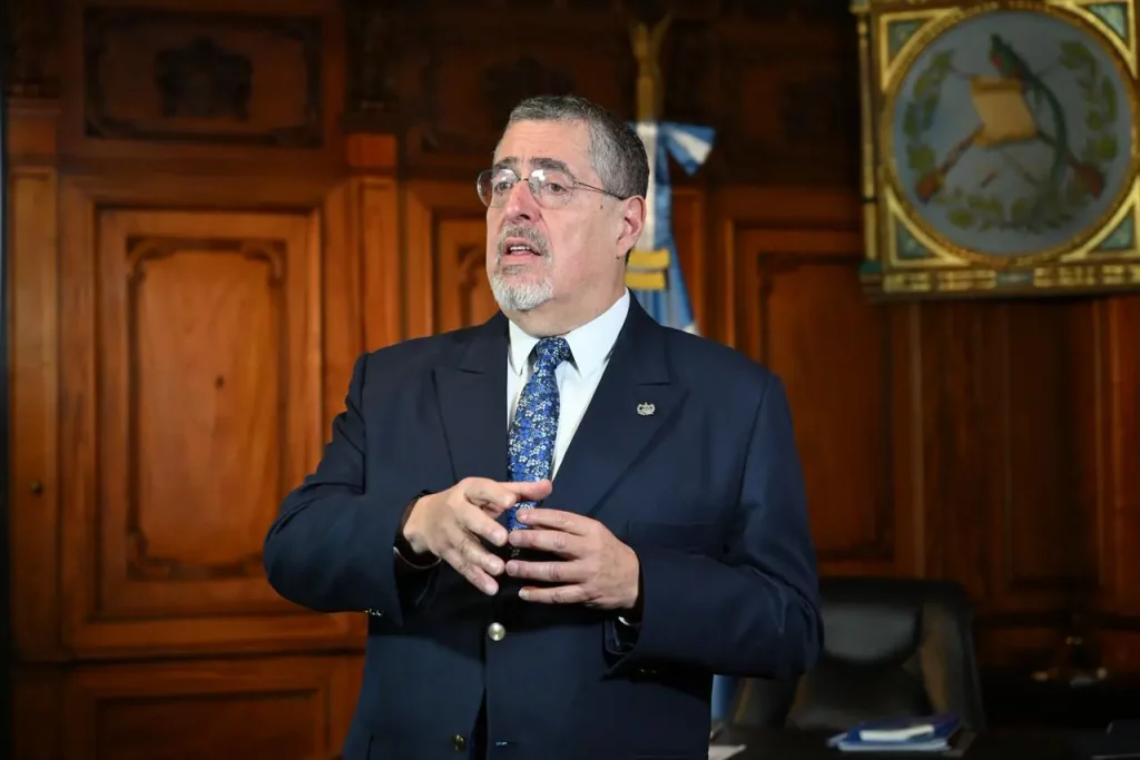 El presidente Bernardo Arévalo llama a la participación y vigilancia ciudadana para asegurar la transformación de la Justicia.