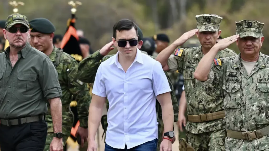 El presidente de Ecuador, Daniel Noboa, regresa a su país por asunto 'de emergencia' y cancela su agenda en Panamá