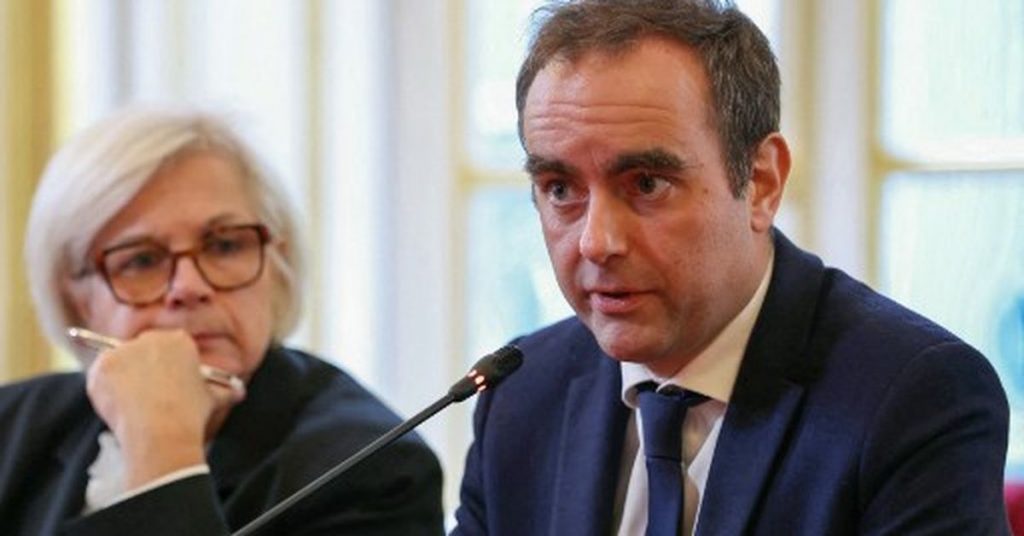 El primer ministro francés anuncia una 'ley de emergencia' para calmar la ira agrícola - Mundo