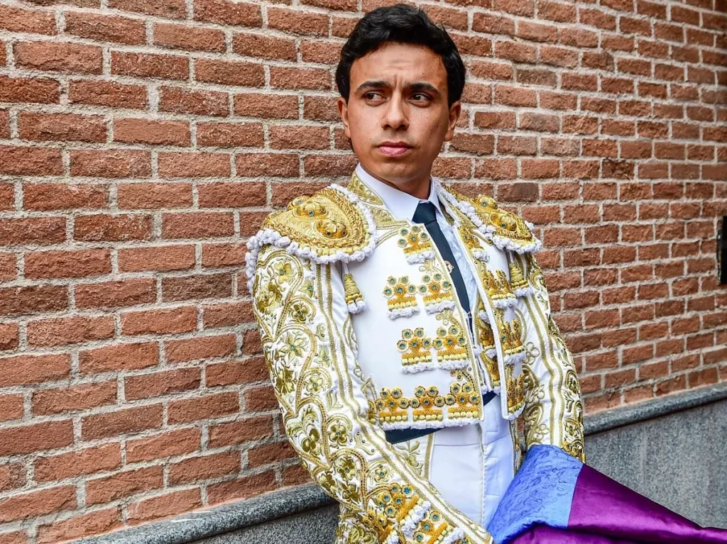 El turismo, bandera del arranque en Las Ventas y la "baja" de juan de castilla