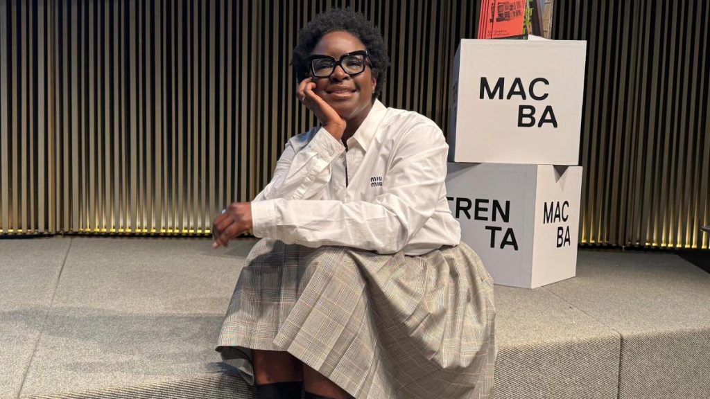 Elvira Dyangani Ose dejará el Macba en verano y asumirá la dirección de la Bienal de Arte Público de Abu Dhabi Elvira Dyangani Ose dejará el Macba en verano y asumirá la dirección de la Bienal de Arte Público de Abu Dhabi