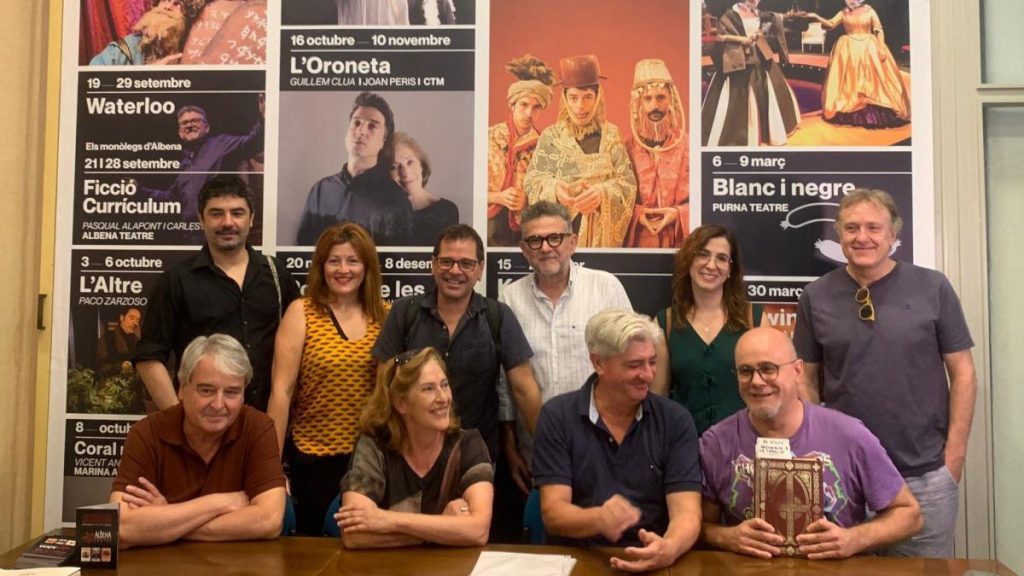 Enfrentamiento total entre dos referentes culturales valencianistas por el uso de un teatro
