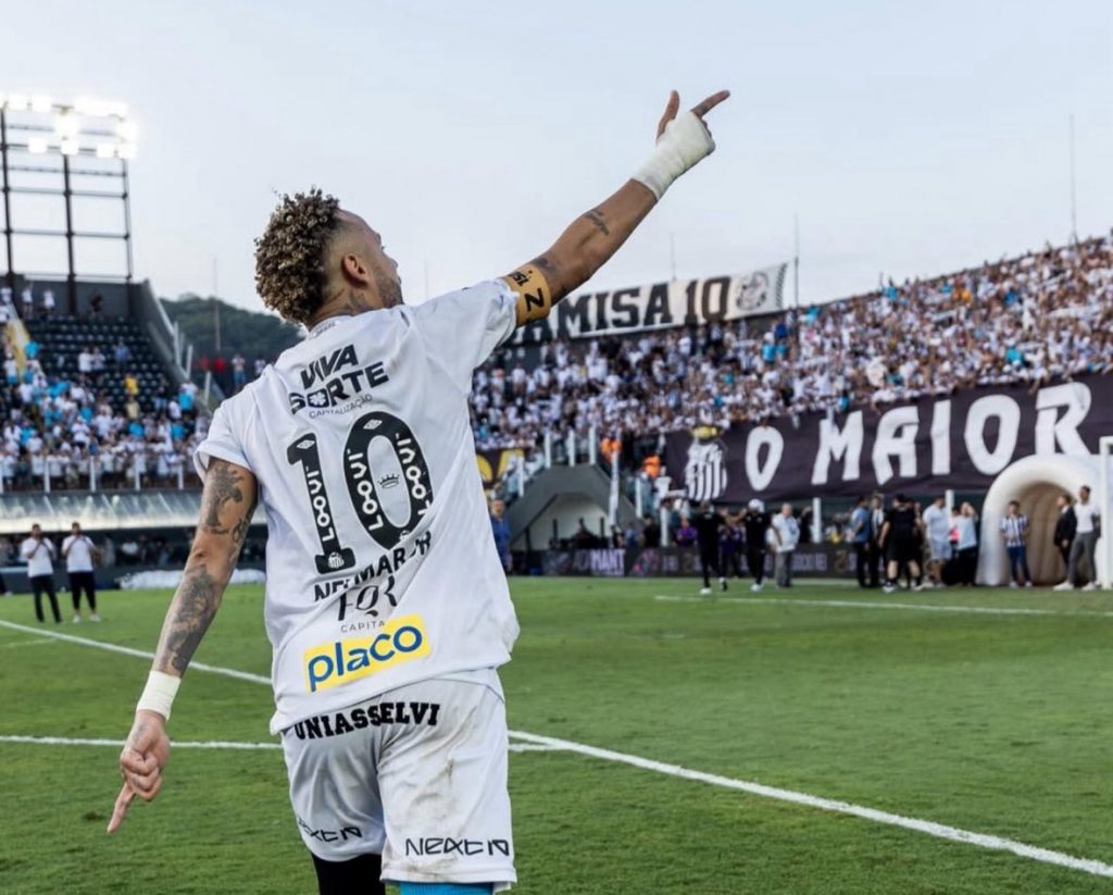Entre lesiones y sueños pendientes: Neymar renovó su contrato con el Santos hasta finales de 2026