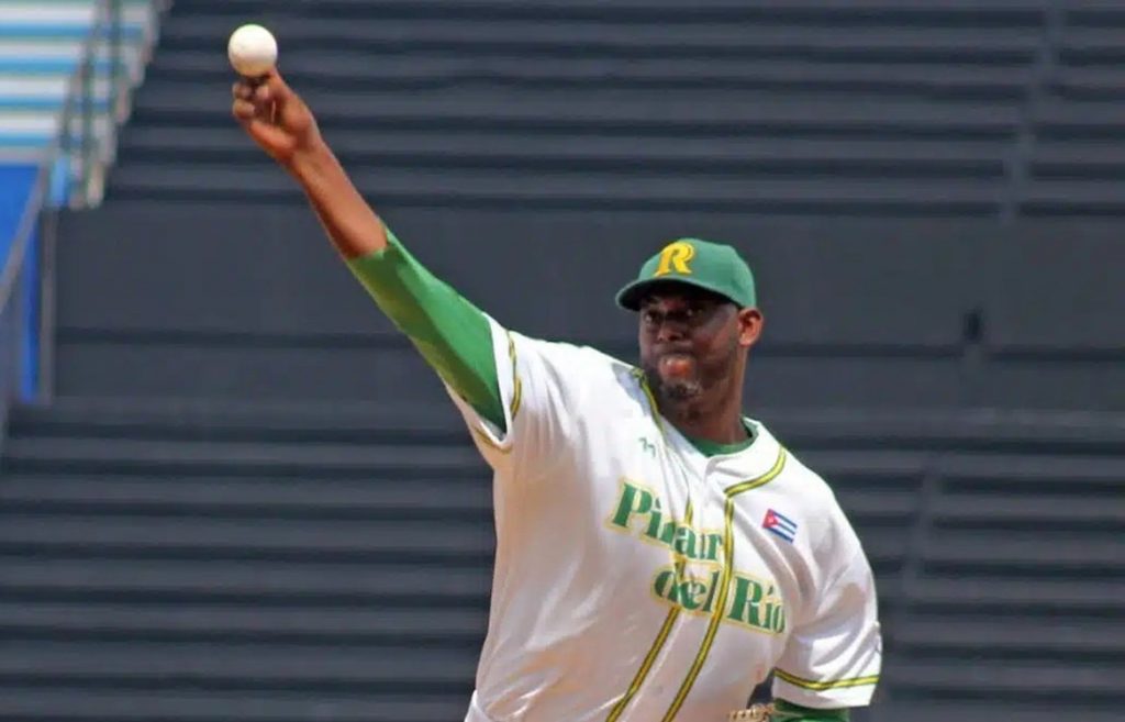 Erlys Casanova rompe definitivamente con el béisbol cubano