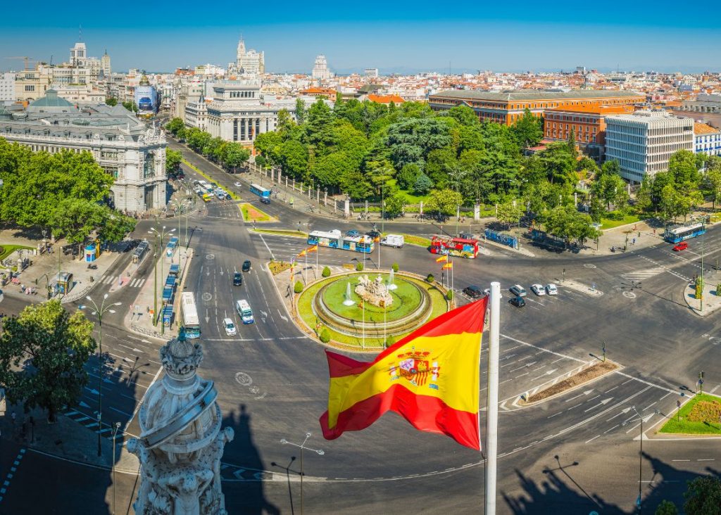 España aprobará regularización extraordinaria de inmigrantes que podrían beneficiarse a millas de cubanos