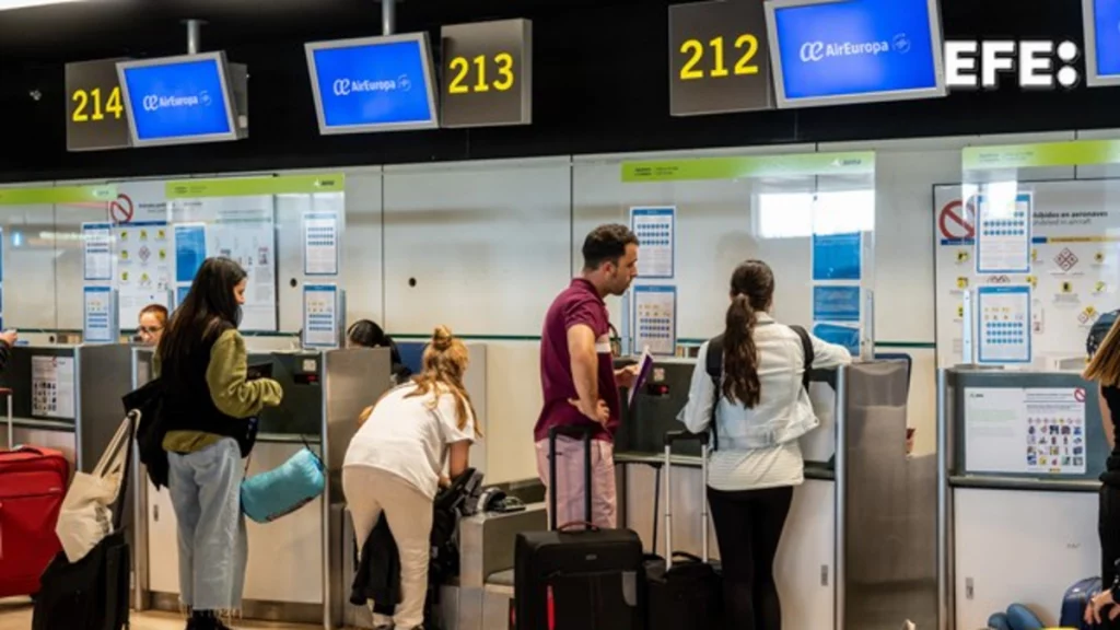 España aprobará una regularización extraordinaria de migrantes ya residentes en el país: ¿quiénes y cómo podrían acceder al beneficio? España aprobará una regularización extraordinaria de migrantes ya residentes en el país: ¿quiénes y cómo podrían acceder al beneficio?