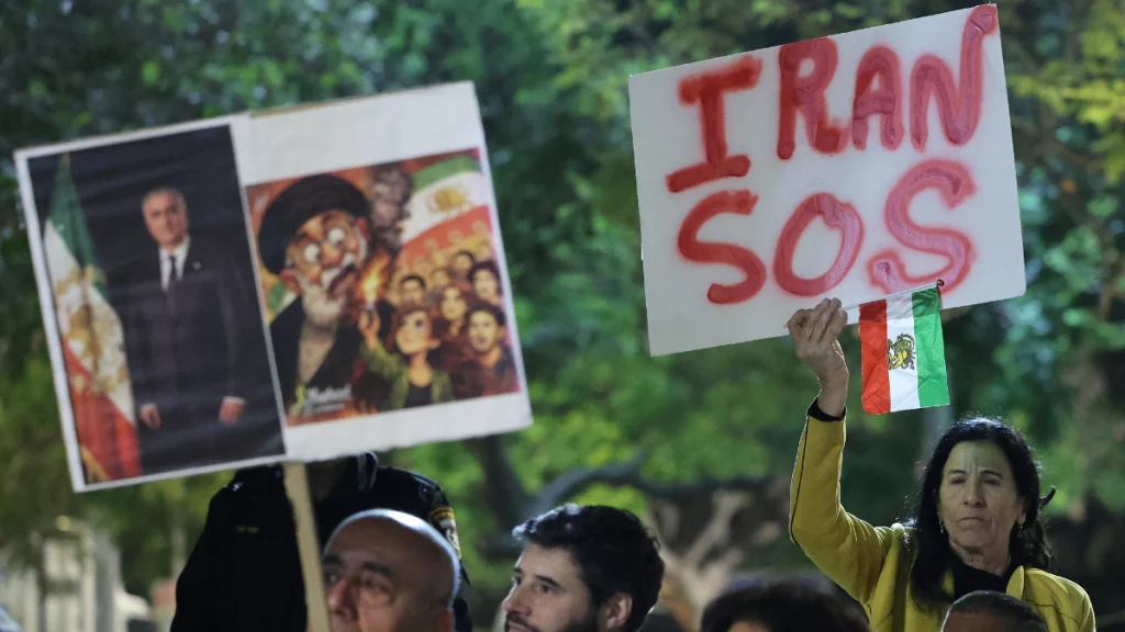 Estados Unidos se alista para regresar a migrantes iraníes a su país