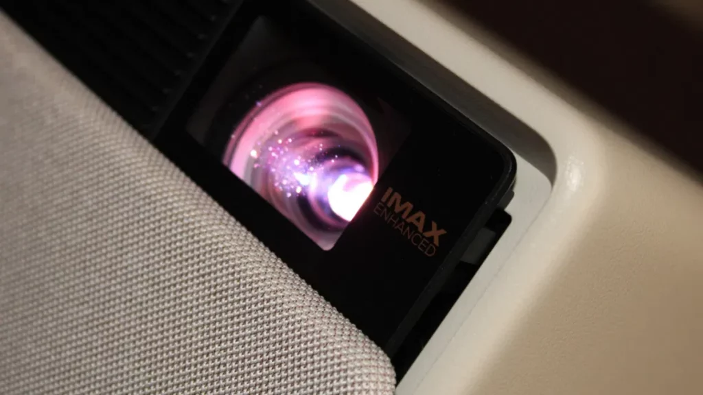 Este proyector 4K te hará disfrutar como un niño pequeño, y ahorrando 600 euros