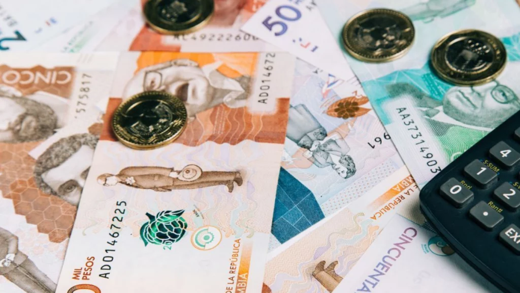 Esto pueden hacer los pequeños negocios ante el aumento del 23,7 % del salario mínimo en Colombia