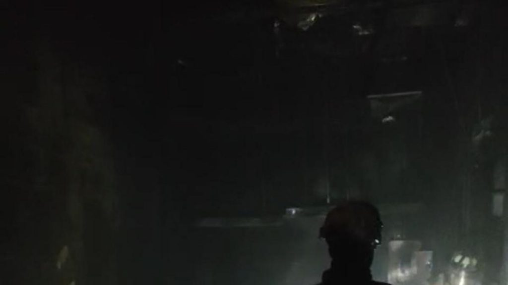 Evacuan a 400 personas de plaza comercial por incendio en NL