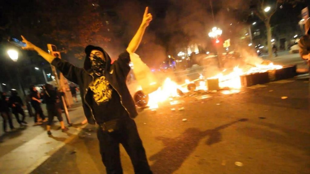 Filmin defiende el documental sobre los disturbios en Barcelona tras la sentencia del 'procés', pero entiende las críticas