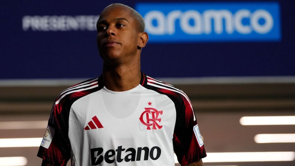 Flamengo acerta venda de Wallace Yan y Red Bull Bragantino; veja quanto clube podrá recibir por negociación Flamengo acerta venda de Wallace Yan y Red Bull Bragantino; veja quanto clube podrá recibir por negociación