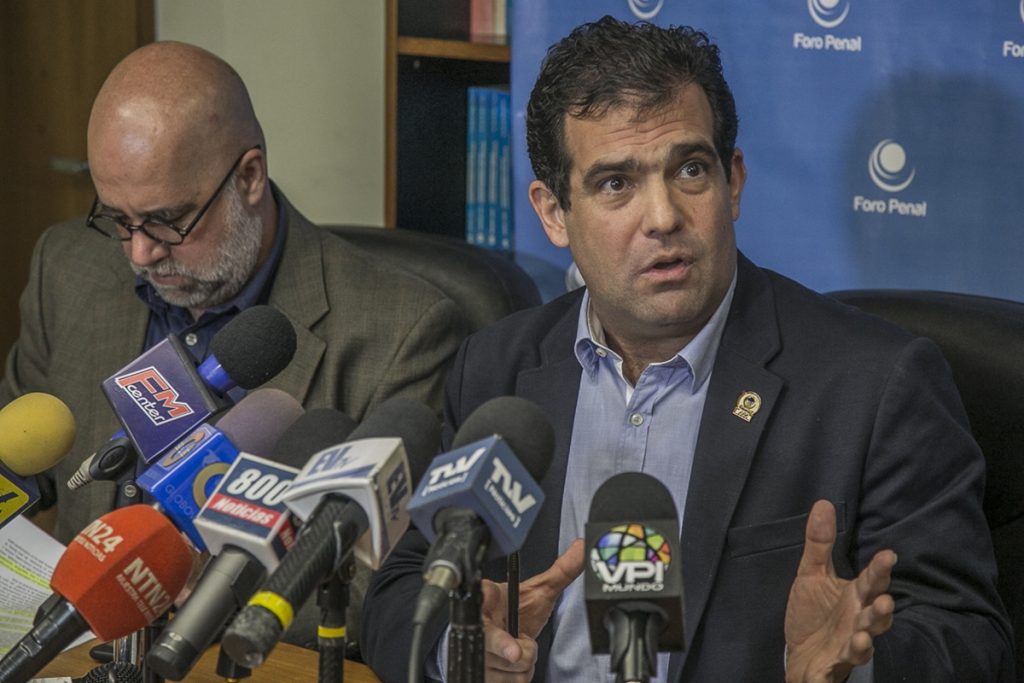Foro Penal confirma 100 excarcelaciones de presos políticos en Venezuela desde el #8Ene (Video)