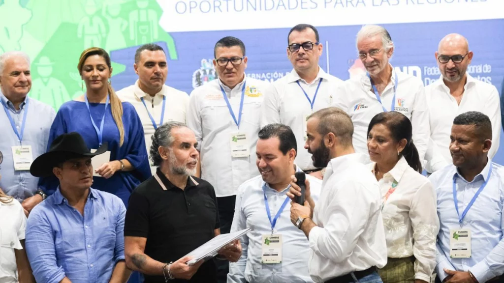 Gobierno Petro espera frenar la 'rebelión' de los gobernadores y los cita a reunión para revisar la emergencia económica